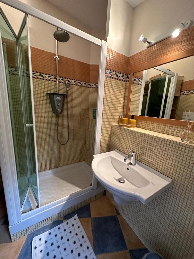 Studio Chez Charles Et Marie, Independant De La Maison, Acces Piscine, Tres Calme, Roquefort Les Pins Dış mekan fotoğraf
